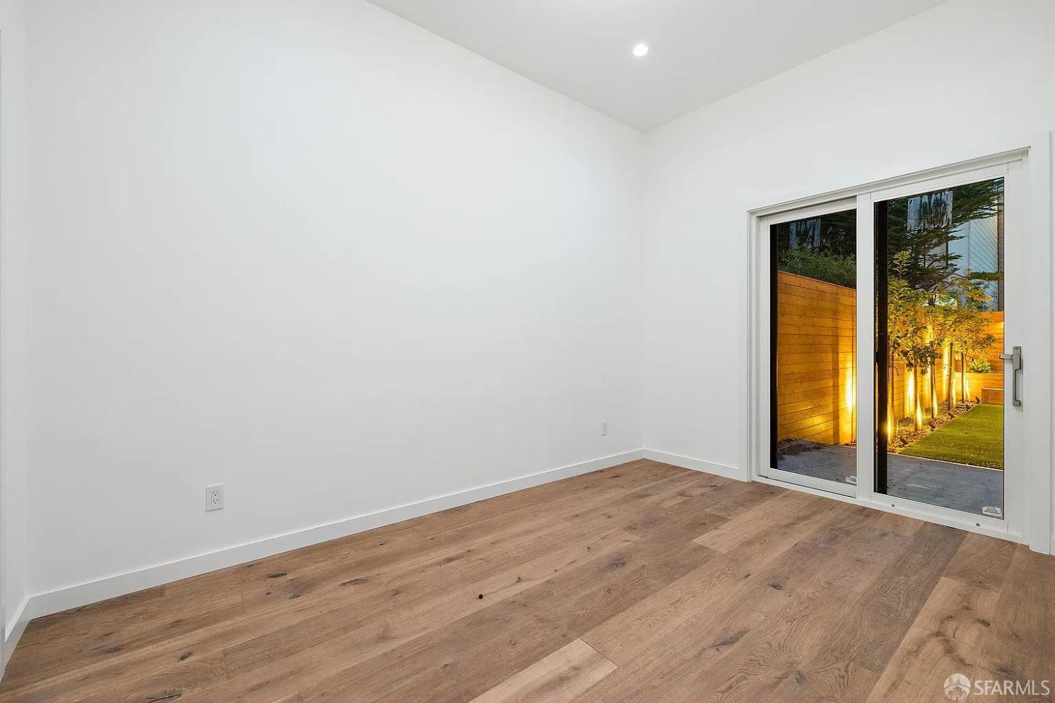Detail Gallery Image 59 of 95 For 172 18th Ave #94121,  San Francisco,  CA 94121 - 7 Beds | 6/1 Baths