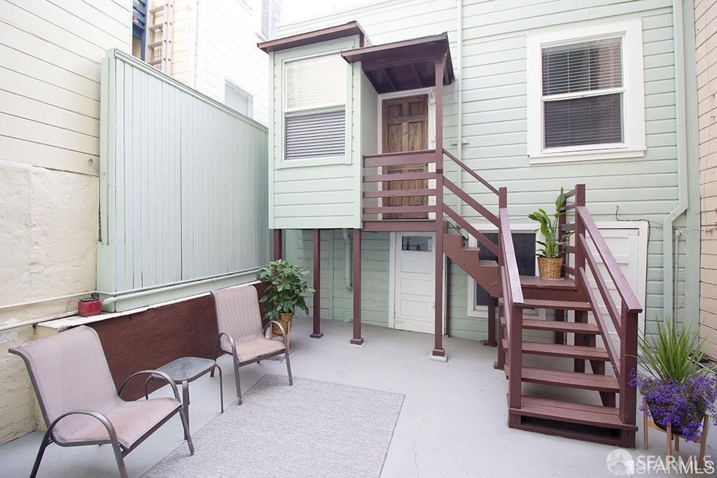 Detail Gallery Image 2 of 12 For 531 Union St, San Francisco,  CA 94133 - 0 Beds | 1 Baths