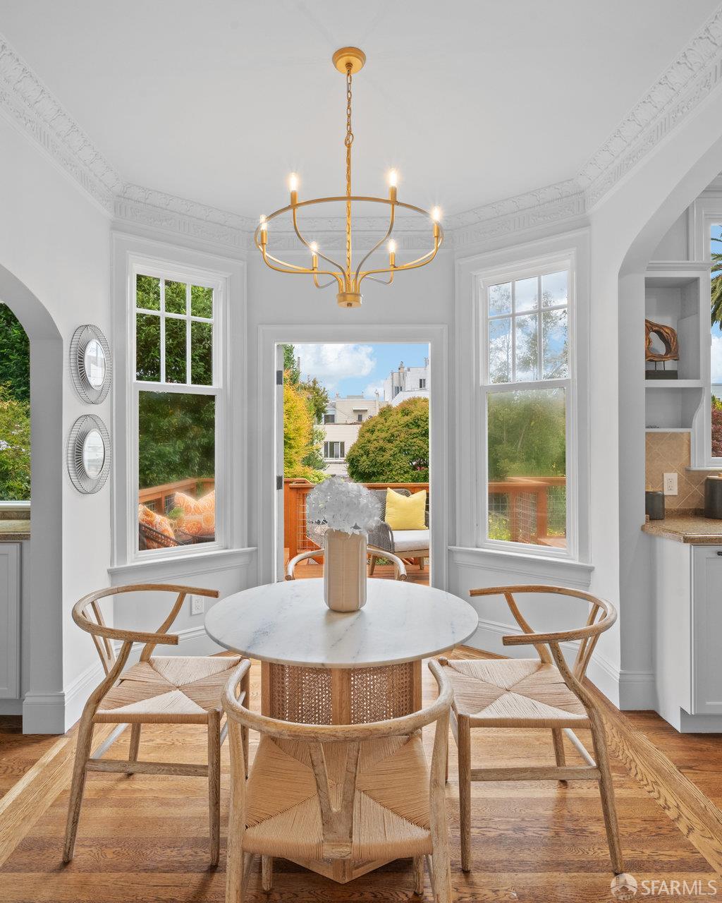 Detail Gallery Image 20 of 54 For 2270 Beach St, San Francisco,  CA 94123 - 3 Beds | 3/1 Baths