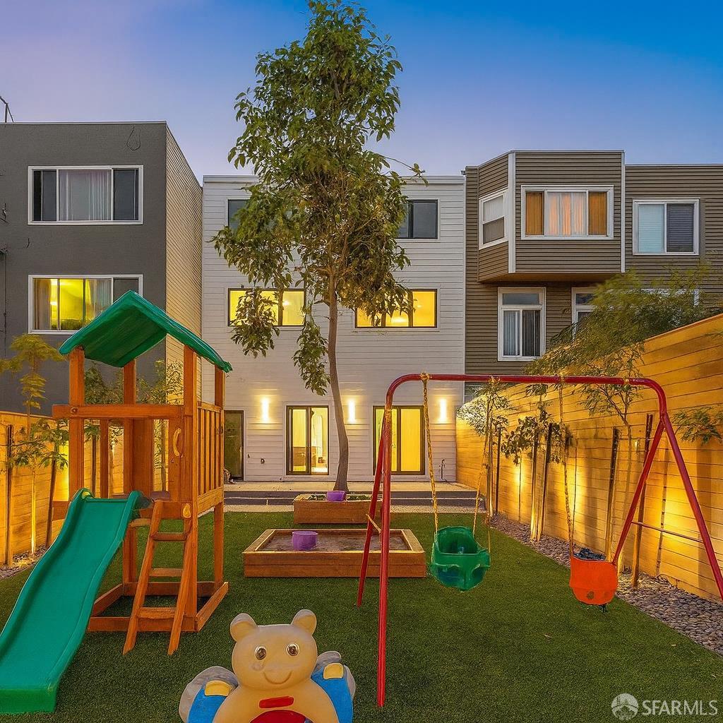 Detail Gallery Image 5 of 95 For 172 18th Ave #94121,  San Francisco,  CA 94121 - 7 Beds | 6/1 Baths