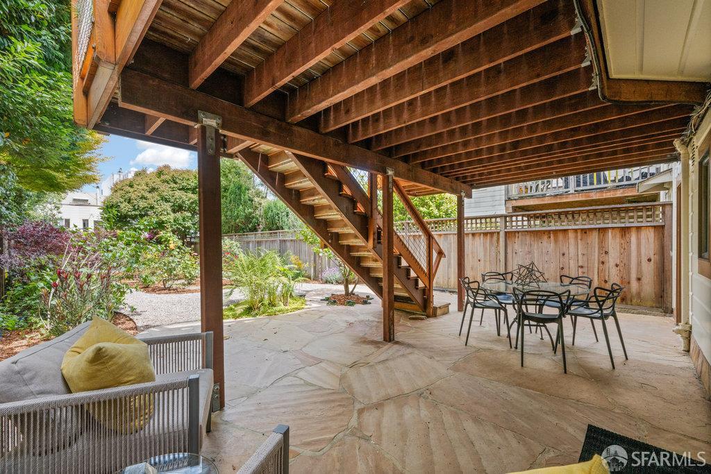 Detail Gallery Image 53 of 54 For 2270 Beach St, San Francisco,  CA 94123 - 3 Beds | 3/1 Baths