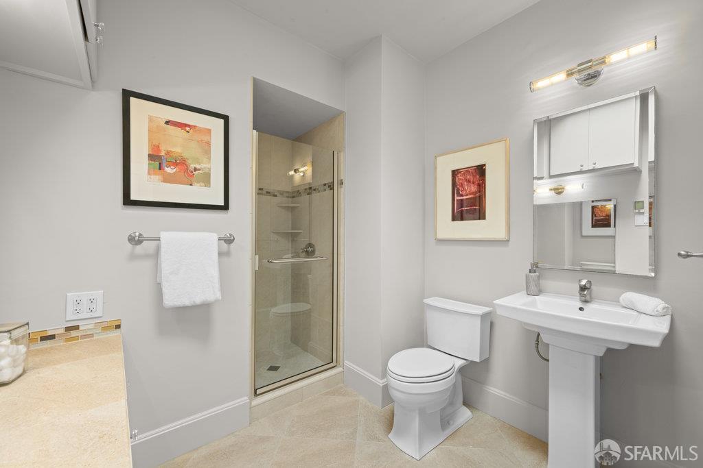 Detail Gallery Image 41 of 54 For 2270 Beach St, San Francisco,  CA 94123 - 3 Beds | 3/1 Baths