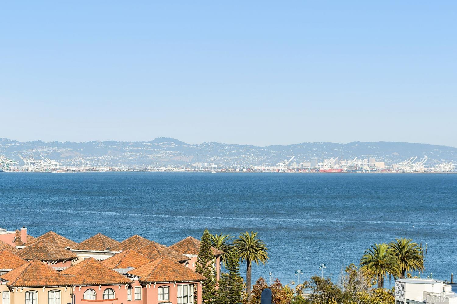 Detail Gallery Image 2 of 19 For 229 Brannan St 7a,  San Francisco,  CA 94105 - 2 Beds | 2 Baths
