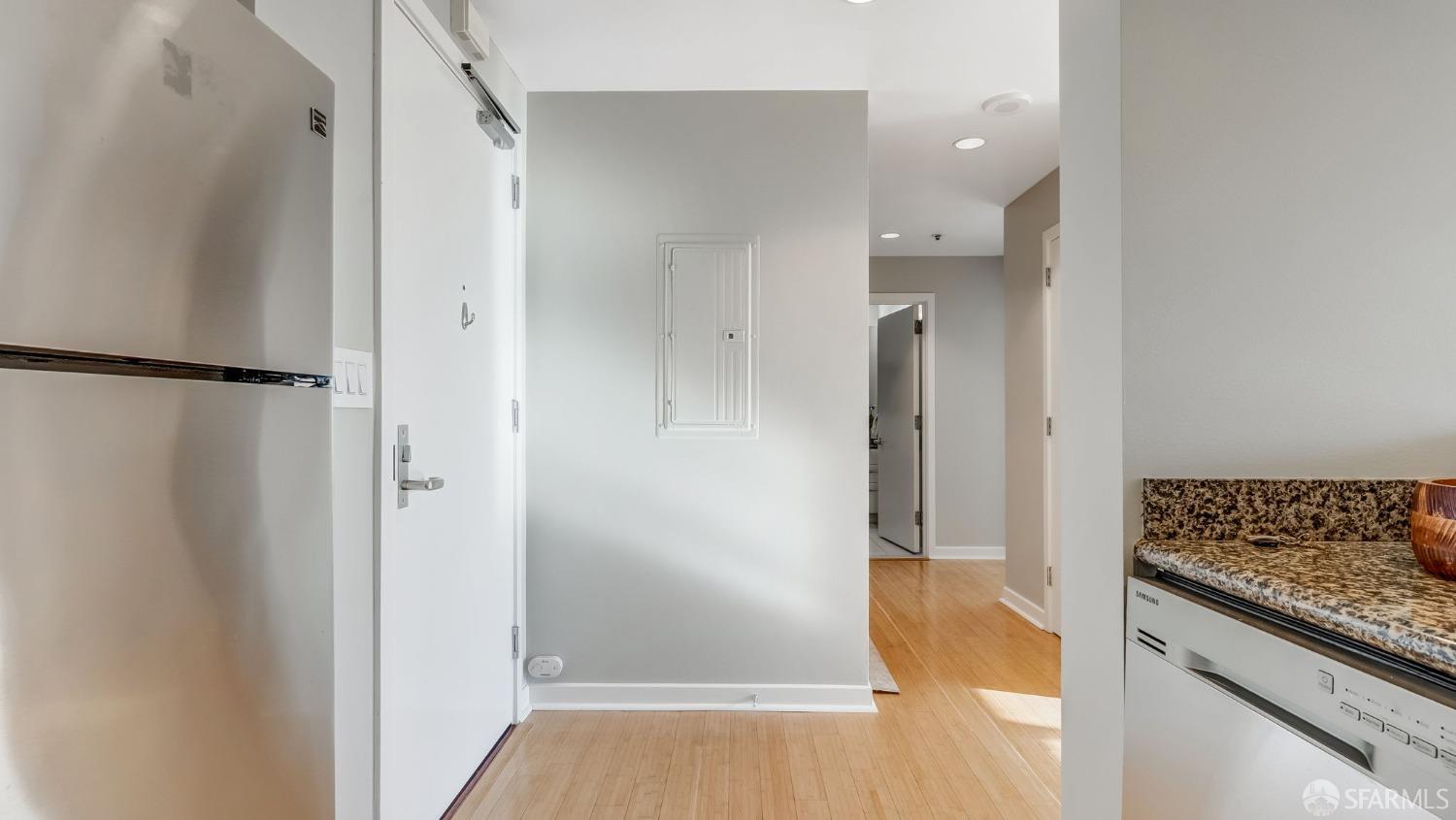 Photo #13: 425068259 Listing: Photo #13
