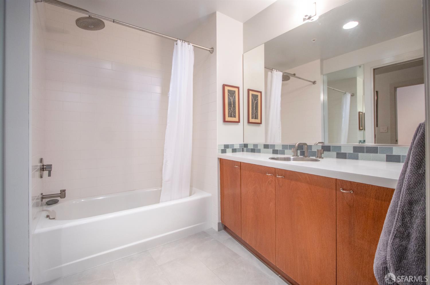 Detail Gallery Image 23 of 59 For 151 Alice B. Toklas Pl #703,  San Francisco,  CA 94109 - 1 Beds | 1 Baths