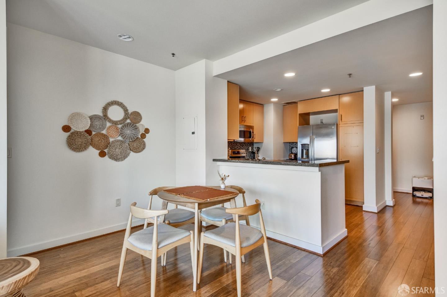 Detail Gallery Image 4 of 21 For 255 Berry St #703,  San Francisco,  CA 94158 - 2 Beds | 2 Baths