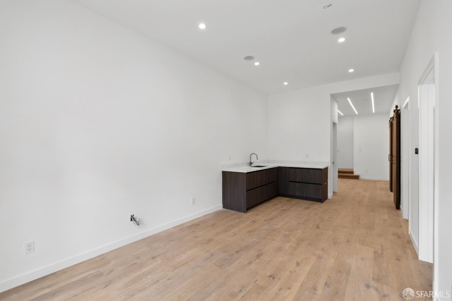 Detail Gallery Image 65 of 95 For 172 18th Ave #94121,  San Francisco,  CA 94121 - 7 Beds | 6/1 Baths