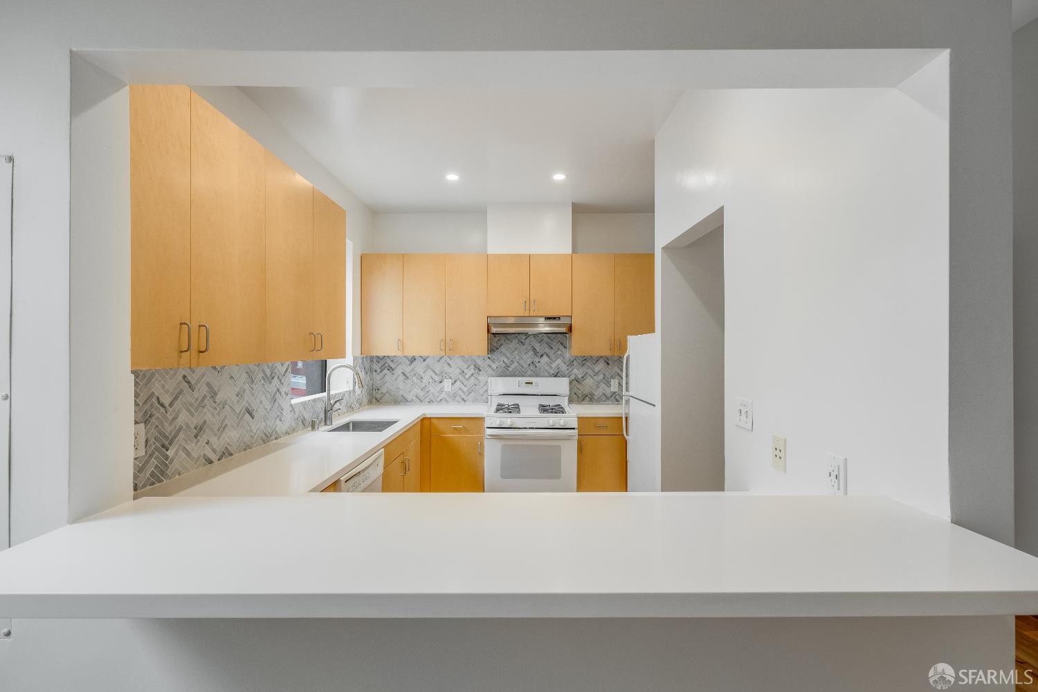 Detail Gallery Image 7 of 59 For 883 Sacramento St, San Francisco,  CA 94108 - – Beds | – Baths