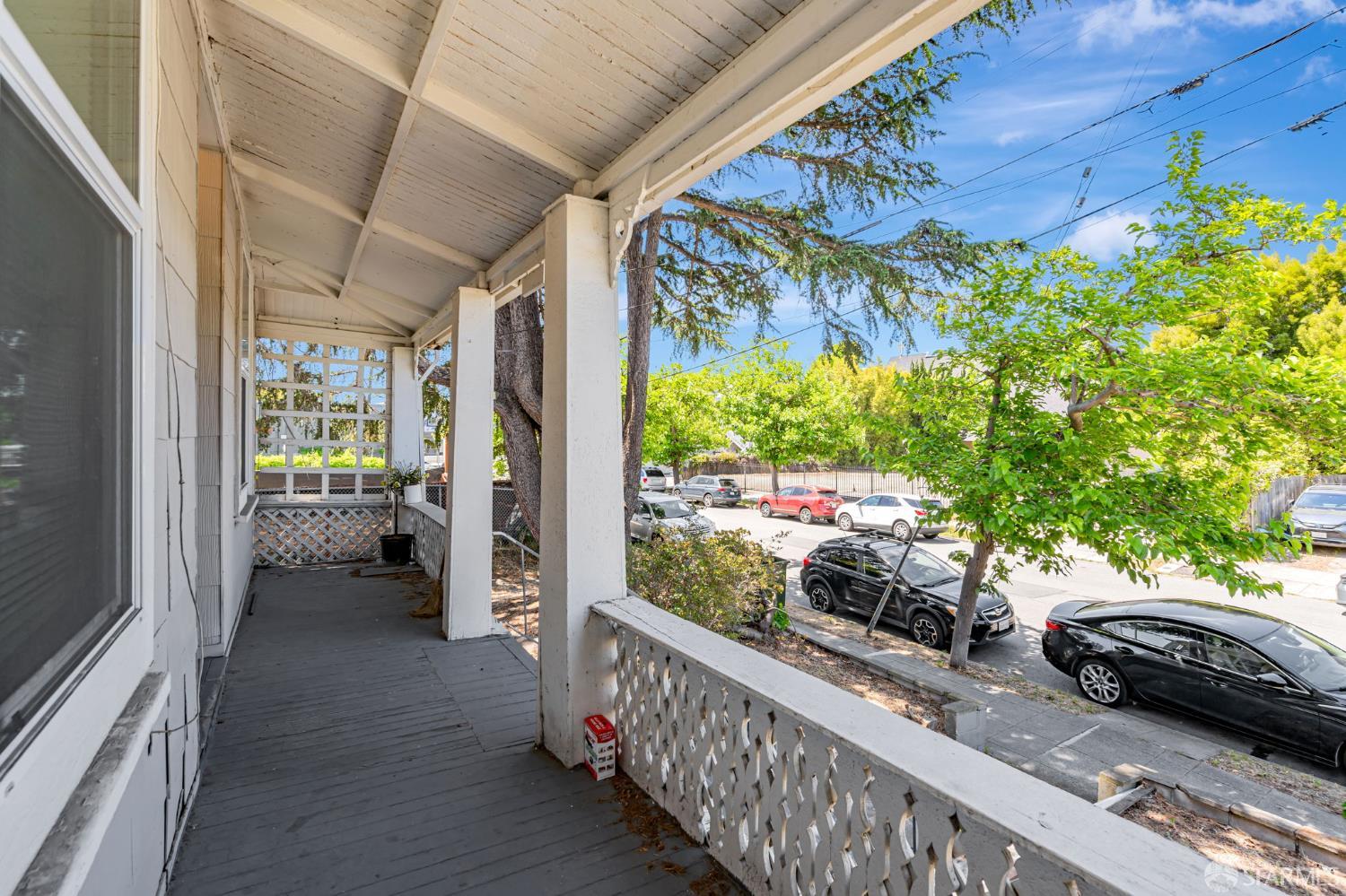 Detail Gallery Image 5 of 33 For 3233 Ellis St, Berkeley,  CA 94703 - 3 Beds | 2 Baths
