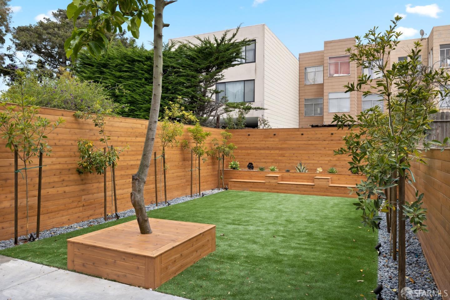 Detail Gallery Image 81 of 95 For 172 18th Ave #94121,  San Francisco,  CA 94121 - 7 Beds | 6/1 Baths