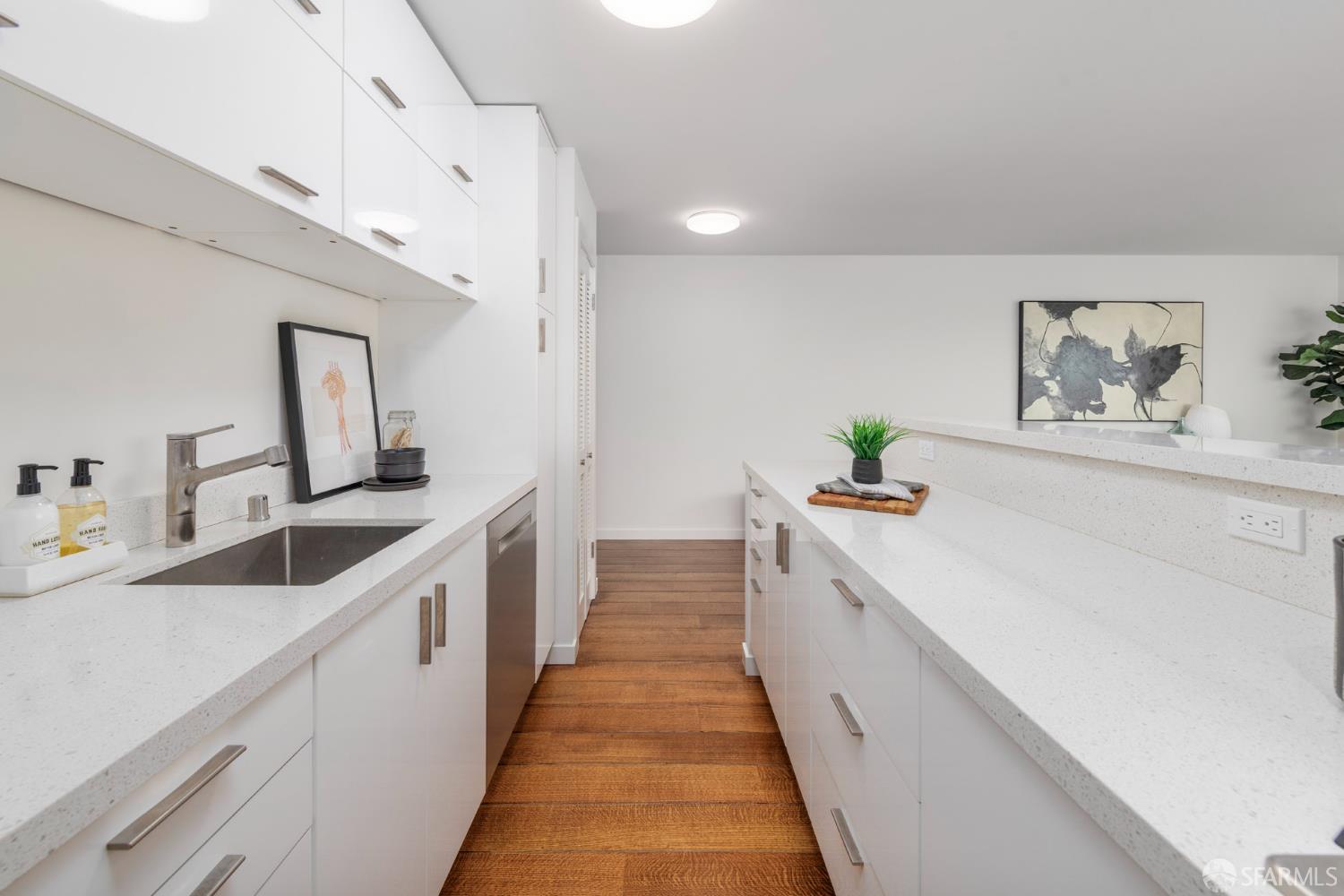 Detail Gallery Image 11 of 31 For 1635 10th Ave #4,  San Francisco,  CA 94122 - 1 Beds | 1 Baths