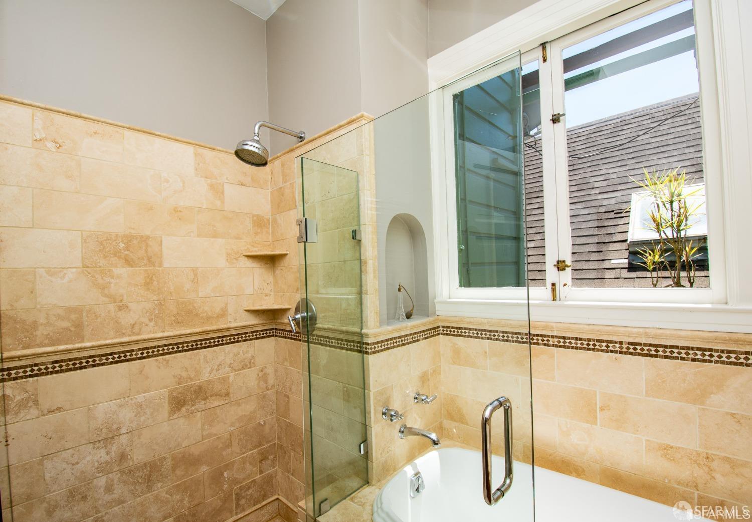 Detail Gallery Image 20 of 28 For 220 Downey St, San Francisco,  CA 94117 - 6 Beds | 4 Baths
