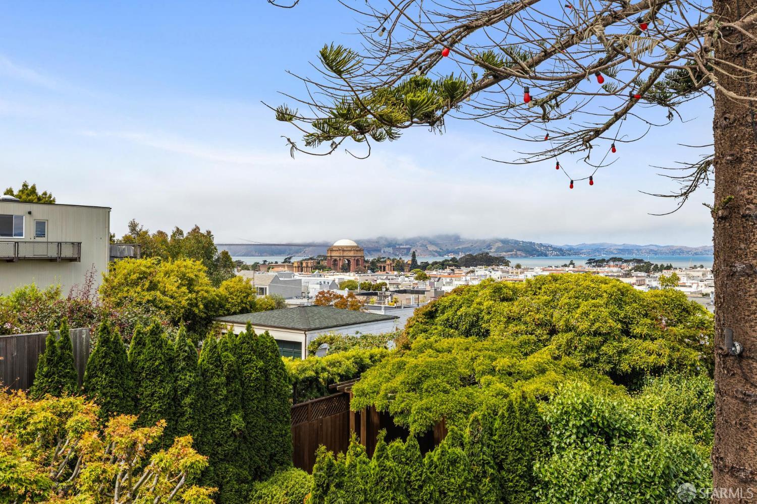 Detail Gallery Image 12 of 65 For 2518 Filbert St, San Francisco,  CA 94123 - 4 Beds | 3/1 Baths