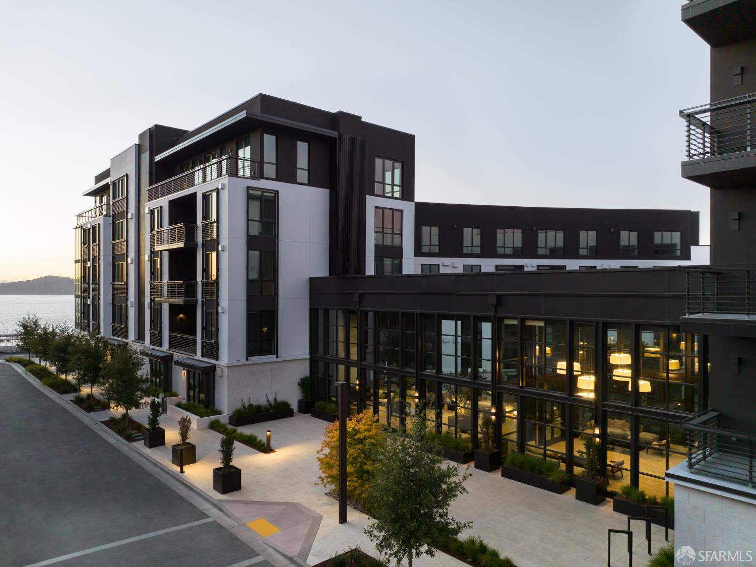 Detail Gallery Image 12 of 23 For 1 Bristol Ct #211,  San Francisco,  CA 94130 - 1 Beds | 1 Baths