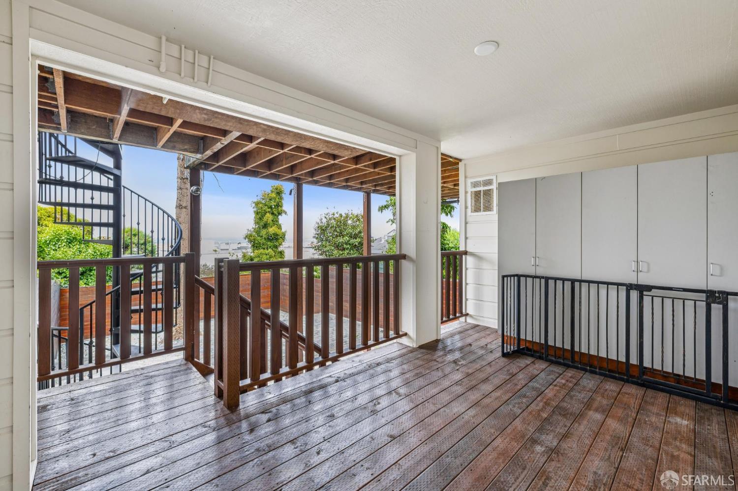 Detail Gallery Image 61 of 65 For 2518 Filbert St, San Francisco,  CA 94123 - 4 Beds | 3/1 Baths
