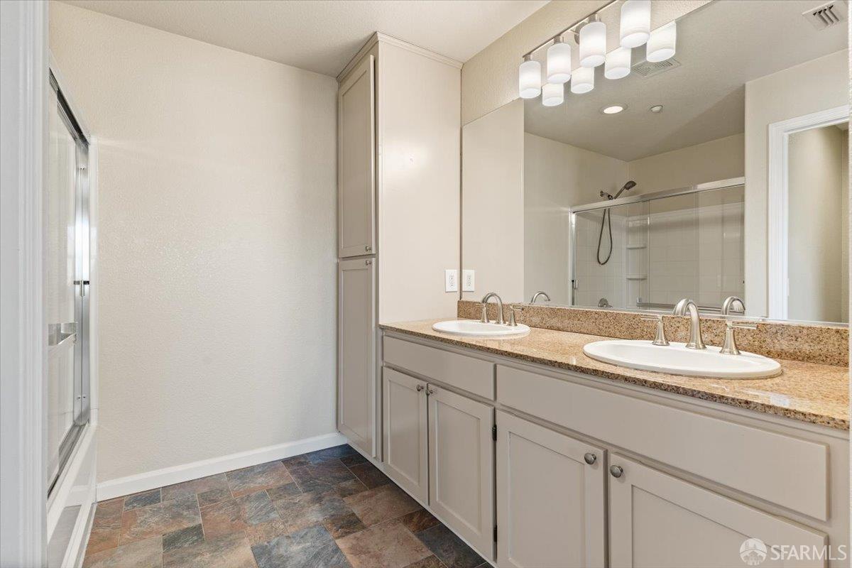 Detail Gallery Image 38 of 61 For 2933 1st St #1004,  Livermore,  CA 94550 - 3 Beds | 2/1 Baths
