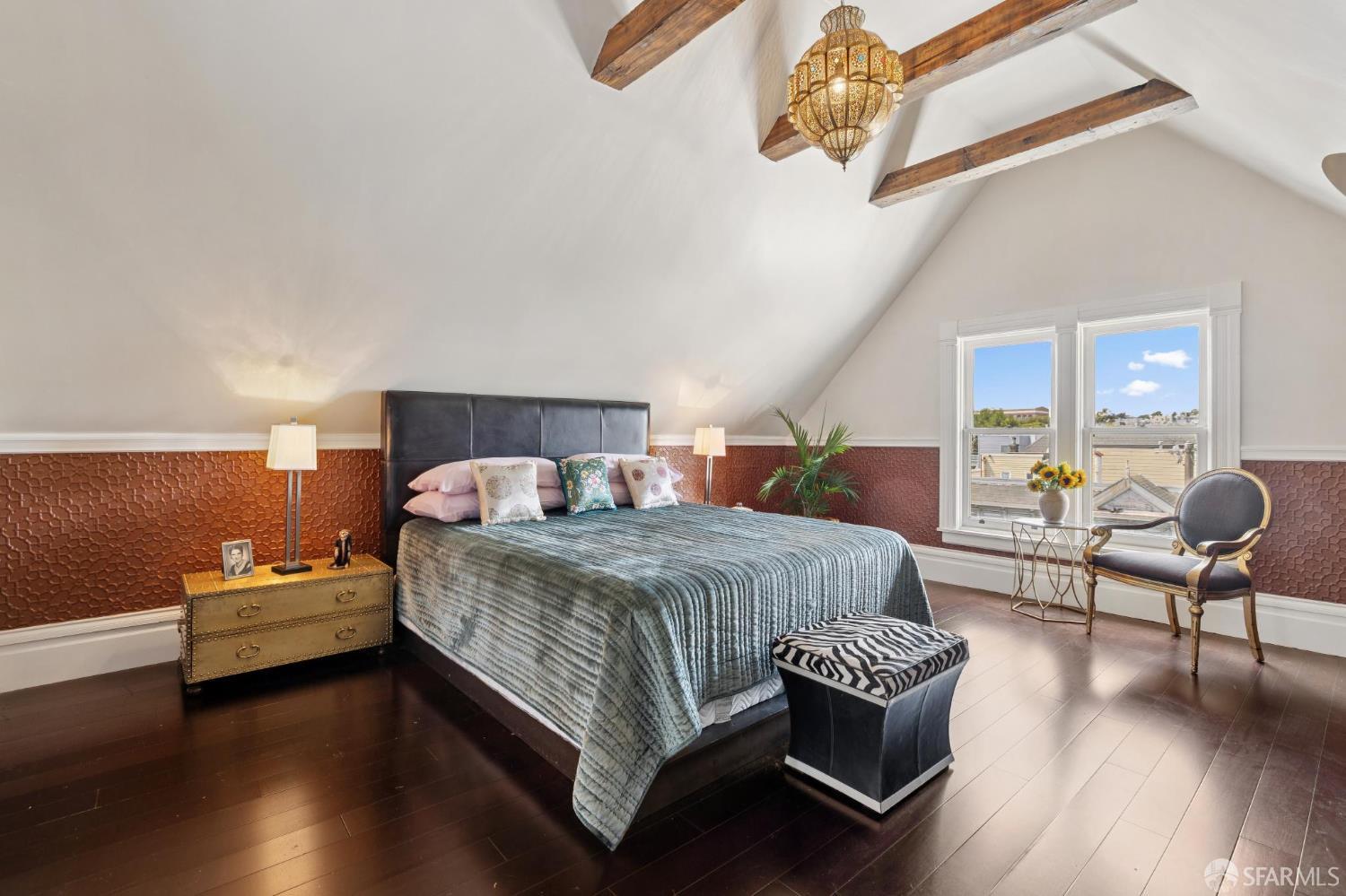 Detail Gallery Image 28 of 57 For 560 Lyon St, San Francisco,  CA 94117 - 4 Beds | 2/1 Baths