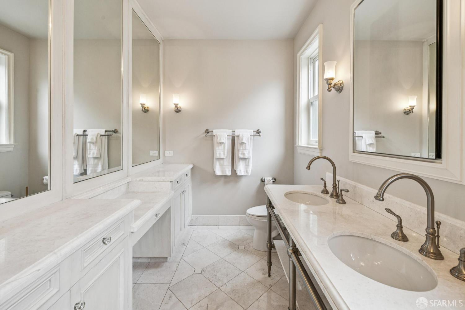 Detail Gallery Image 39 of 65 For 2518 Filbert St, San Francisco,  CA 94123 - 4 Beds | 3/1 Baths