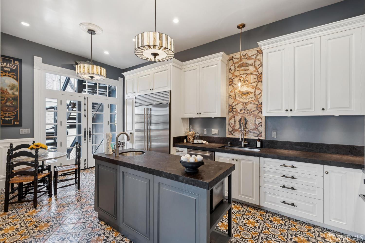 Detail Gallery Image 17 of 57 For 560 Lyon St, San Francisco,  CA 94117 - 4 Beds | 2/1 Baths