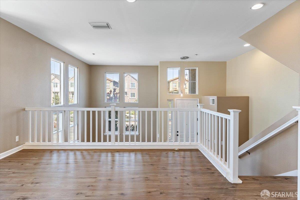 Detail Gallery Image 14 of 61 For 2933 1st St #1004,  Livermore,  CA 94550 - 3 Beds | 2/1 Baths