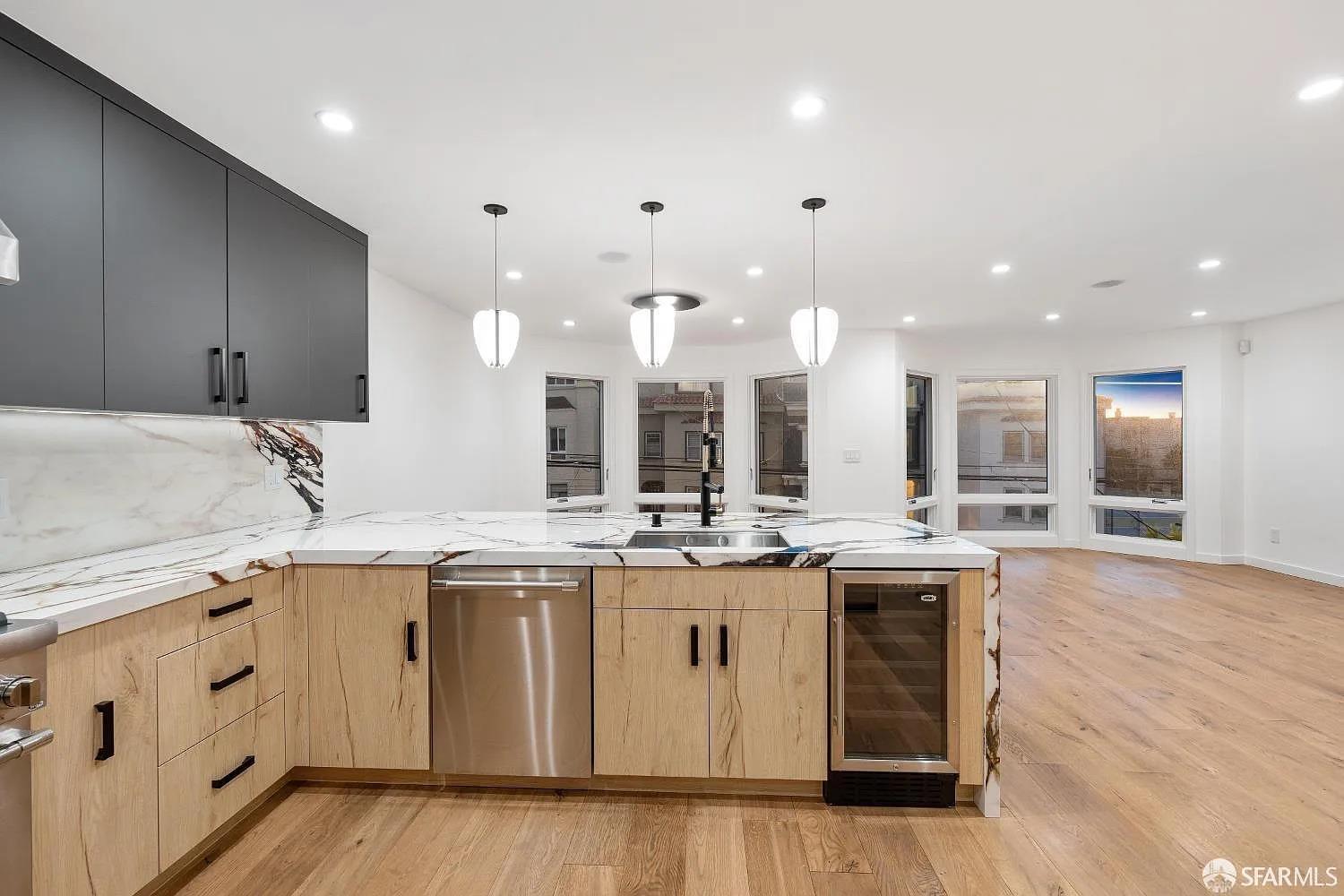 Detail Gallery Image 27 of 87 For 172 18th Ave, San Francisco,  CA 94121 - – Beds | – Baths