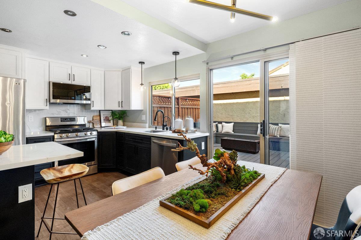 Detail Gallery Image 11 of 34 For 2369 Mabury Rd, San Jose,  CA 95133 - 2 Beds | 1/1 Baths
