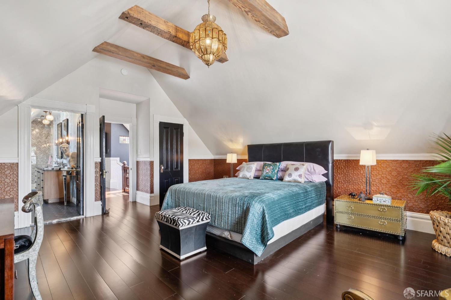 Detail Gallery Image 32 of 57 For 560 Lyon St, San Francisco,  CA 94117 - 4 Beds | 2/1 Baths