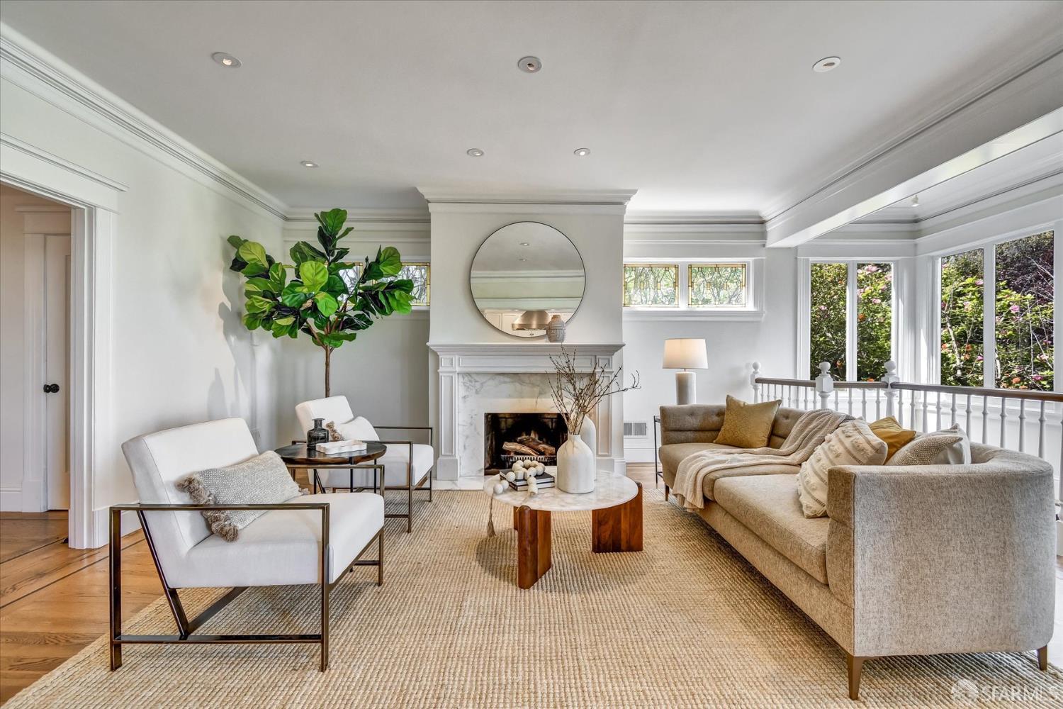 Detail Gallery Image 4 of 61 For 1028 Lombard St, San Francisco,  CA 94109 - 4 Beds | 3/1 Baths