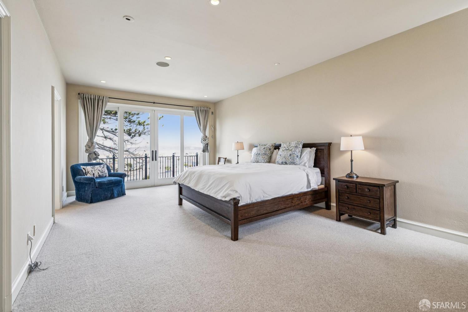 Detail Gallery Image 23 of 65 For 2518 Filbert St, San Francisco,  CA 94123 - 4 Beds | 3/1 Baths