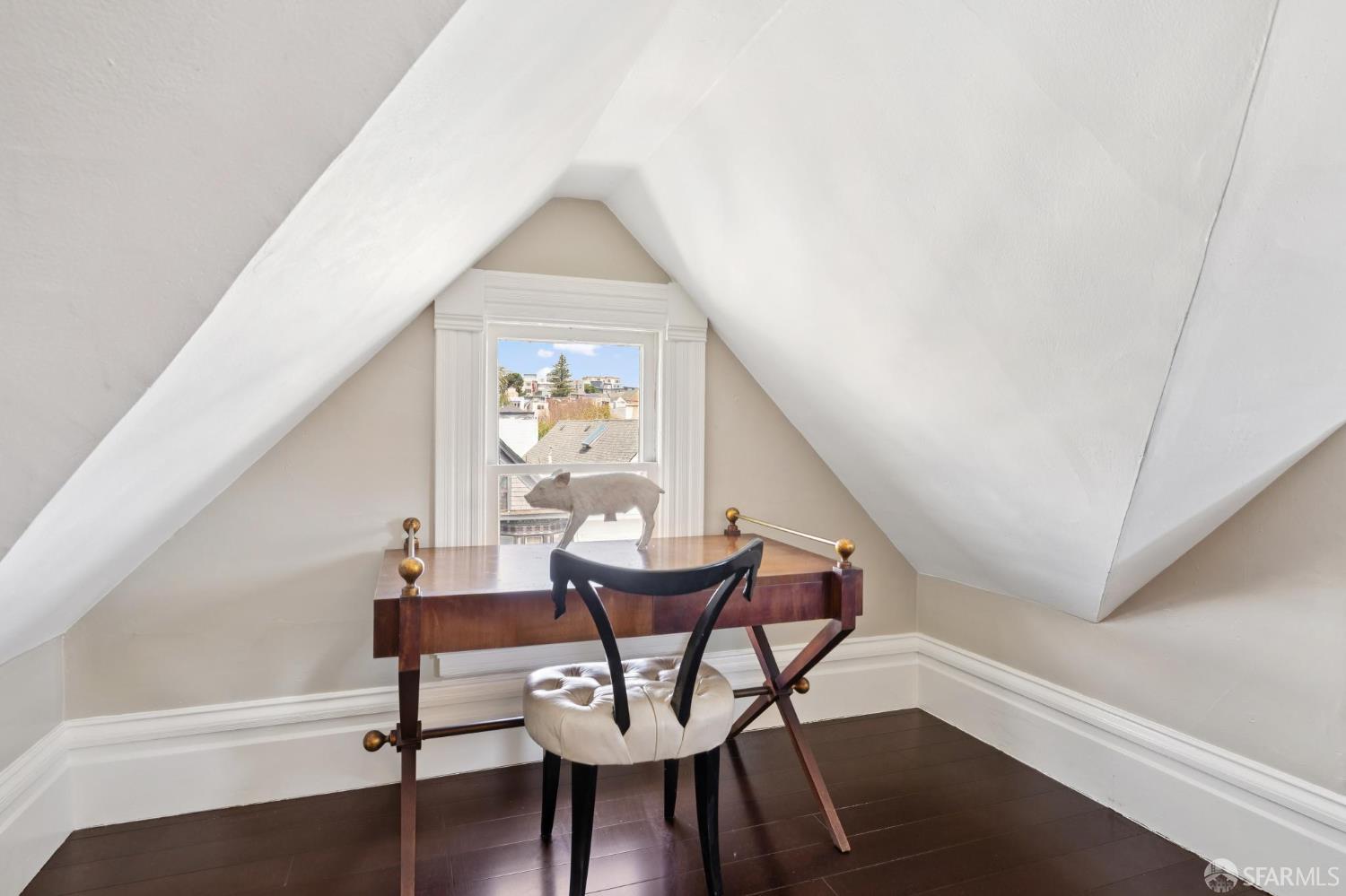 Detail Gallery Image 45 of 57 For 560 Lyon St, San Francisco,  CA 94117 - 4 Beds | 2/1 Baths