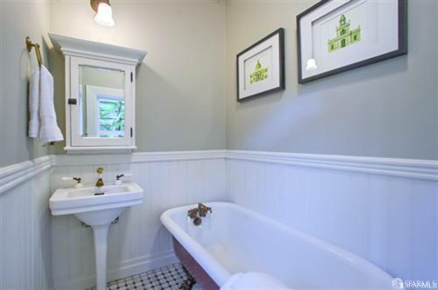 Detail Gallery Image 25 of 28 For 220 Downey St, San Francisco,  CA 94117 - 6 Beds | 4 Baths