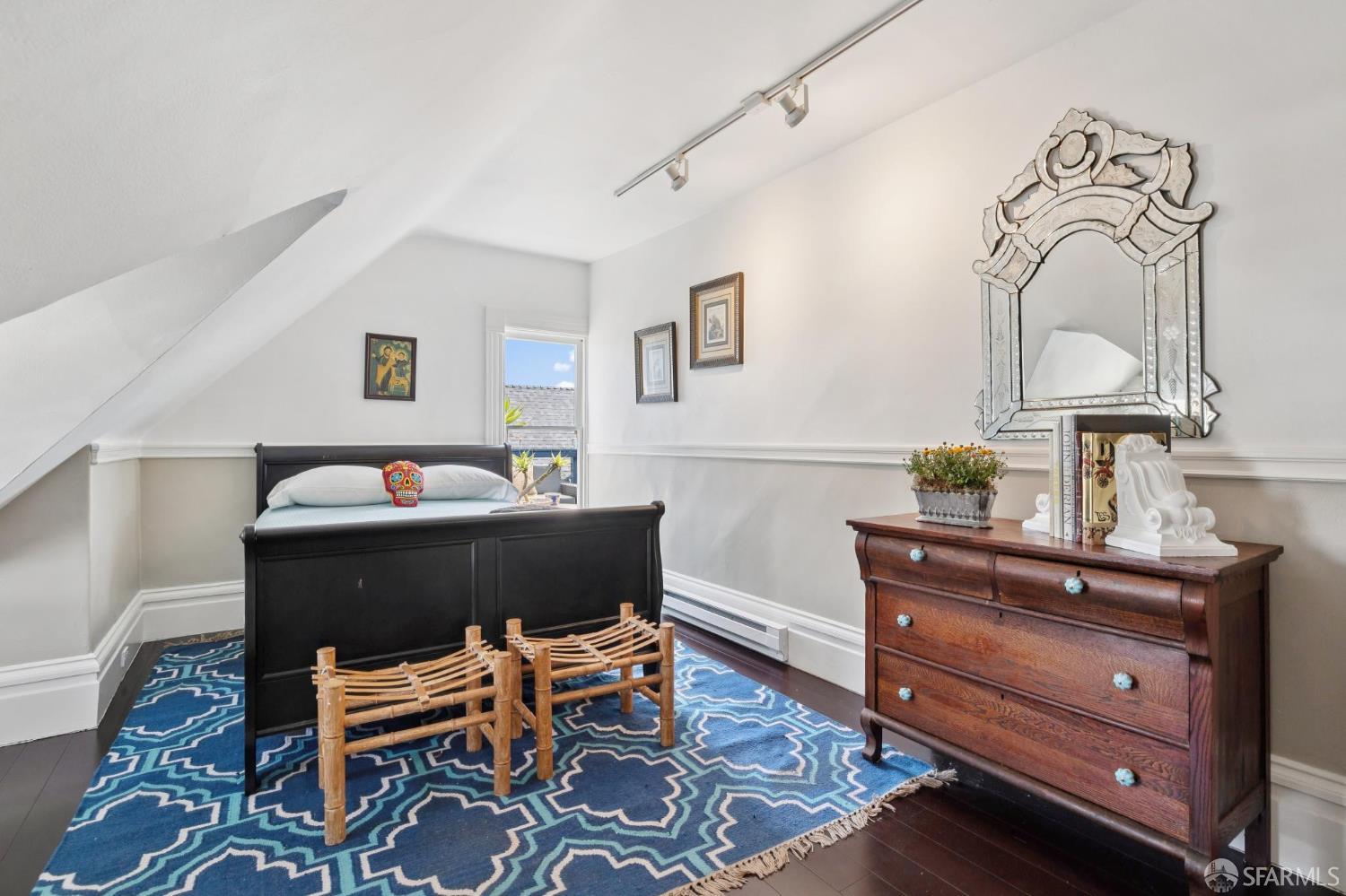 Detail Gallery Image 44 of 57 For 560 Lyon St, San Francisco,  CA 94117 - 4 Beds | 2/1 Baths