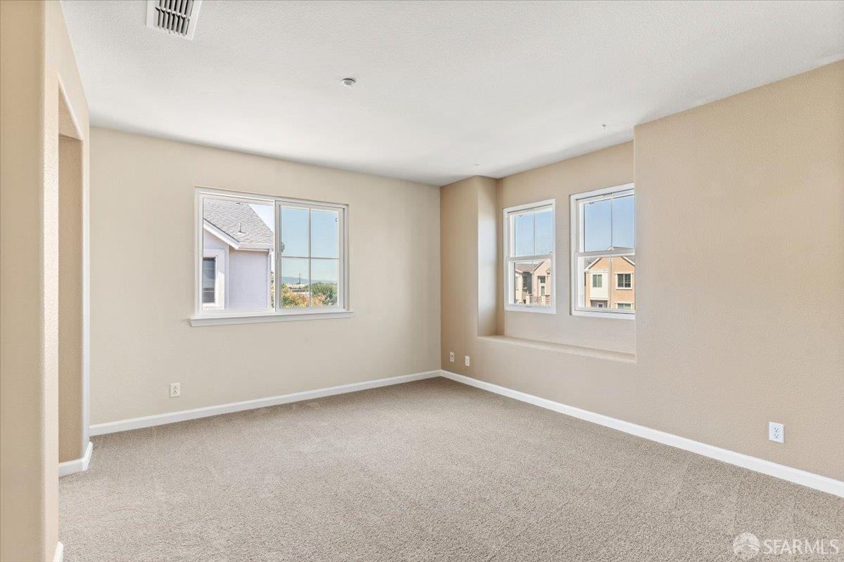 Detail Gallery Image 30 of 61 For 2933 1st St #1004,  Livermore,  CA 94550 - 3 Beds | 2/1 Baths