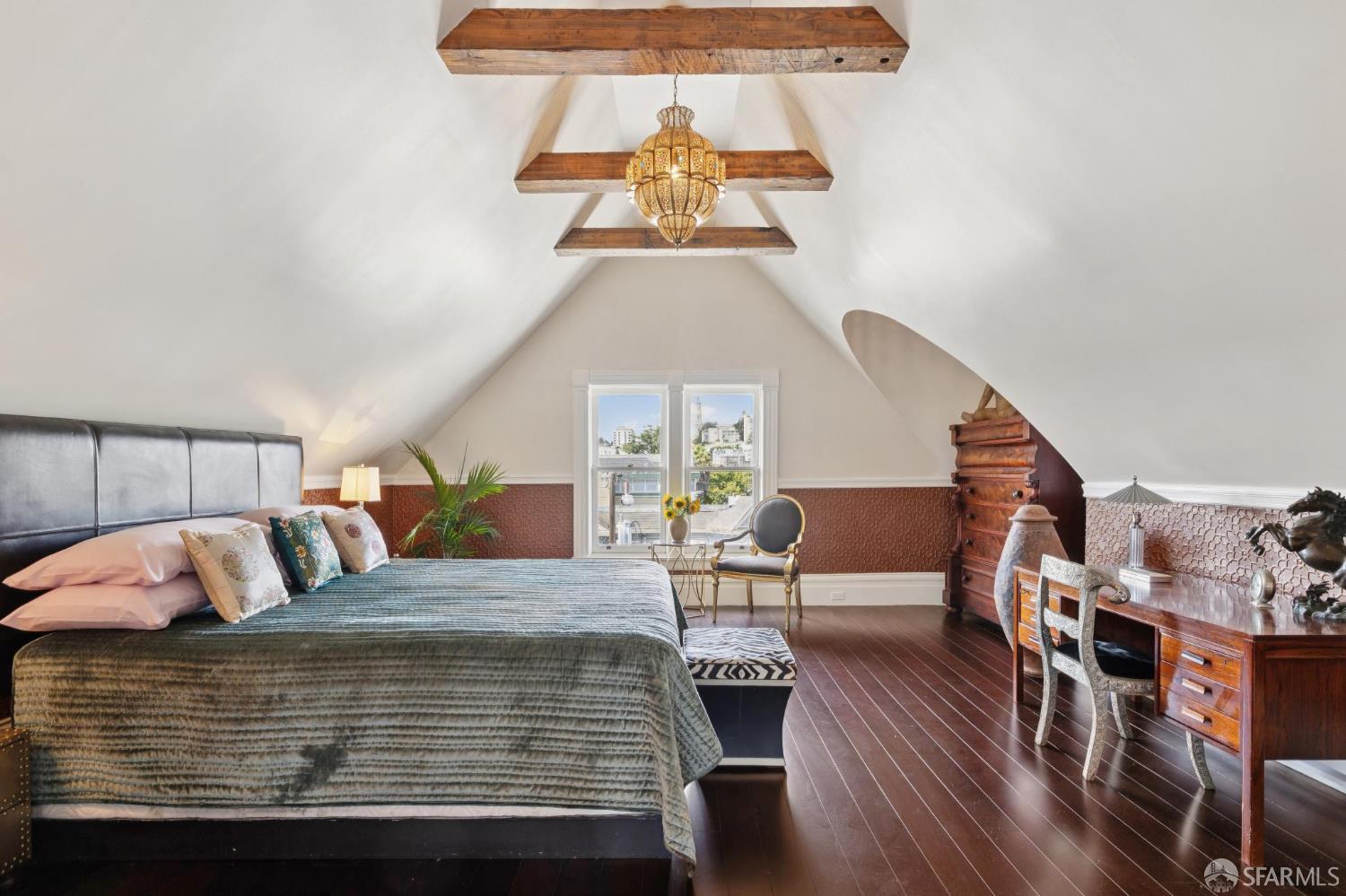 Detail Gallery Image 29 of 57 For 560 Lyon St, San Francisco,  CA 94117 - 4 Beds | 2/1 Baths