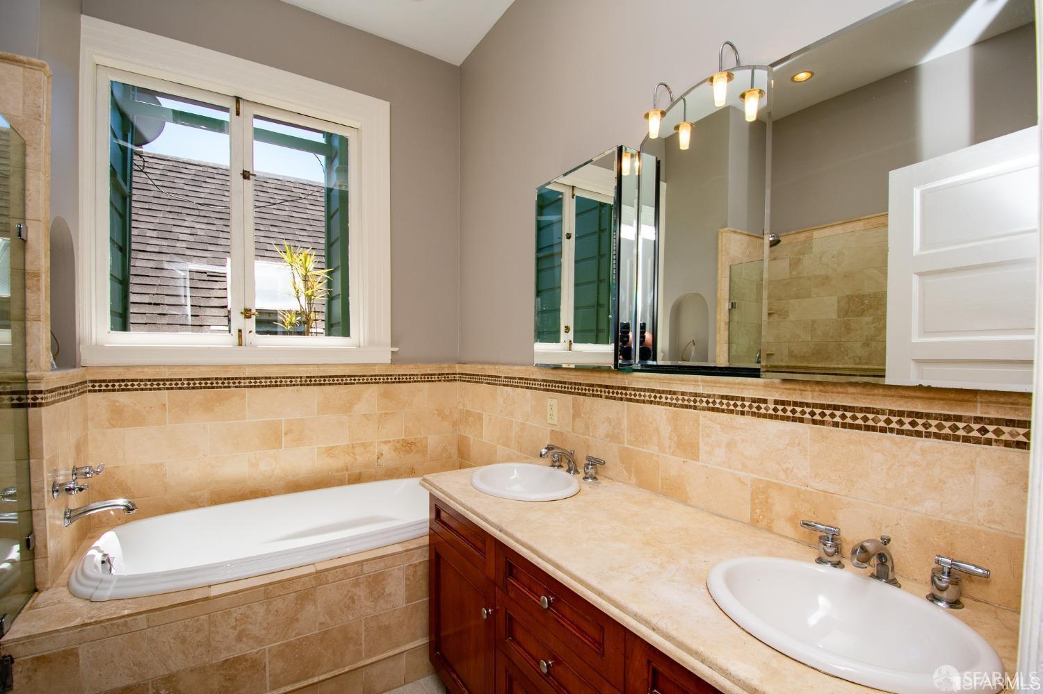 Detail Gallery Image 21 of 28 For 220 Downey St, San Francisco,  CA 94117 - 6 Beds | 4 Baths