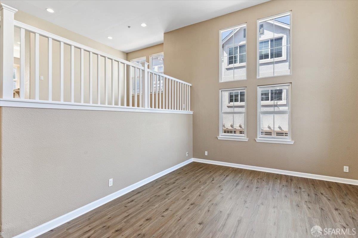 Detail Gallery Image 11 of 61 For 2933 1st St #1004,  Livermore,  CA 94550 - 3 Beds | 2/1 Baths
