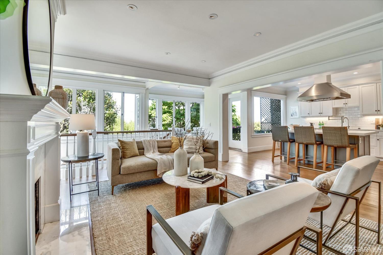 Detail Gallery Image 3 of 61 For 1028 Lombard St, San Francisco,  CA 94109 - 4 Beds | 3/1 Baths