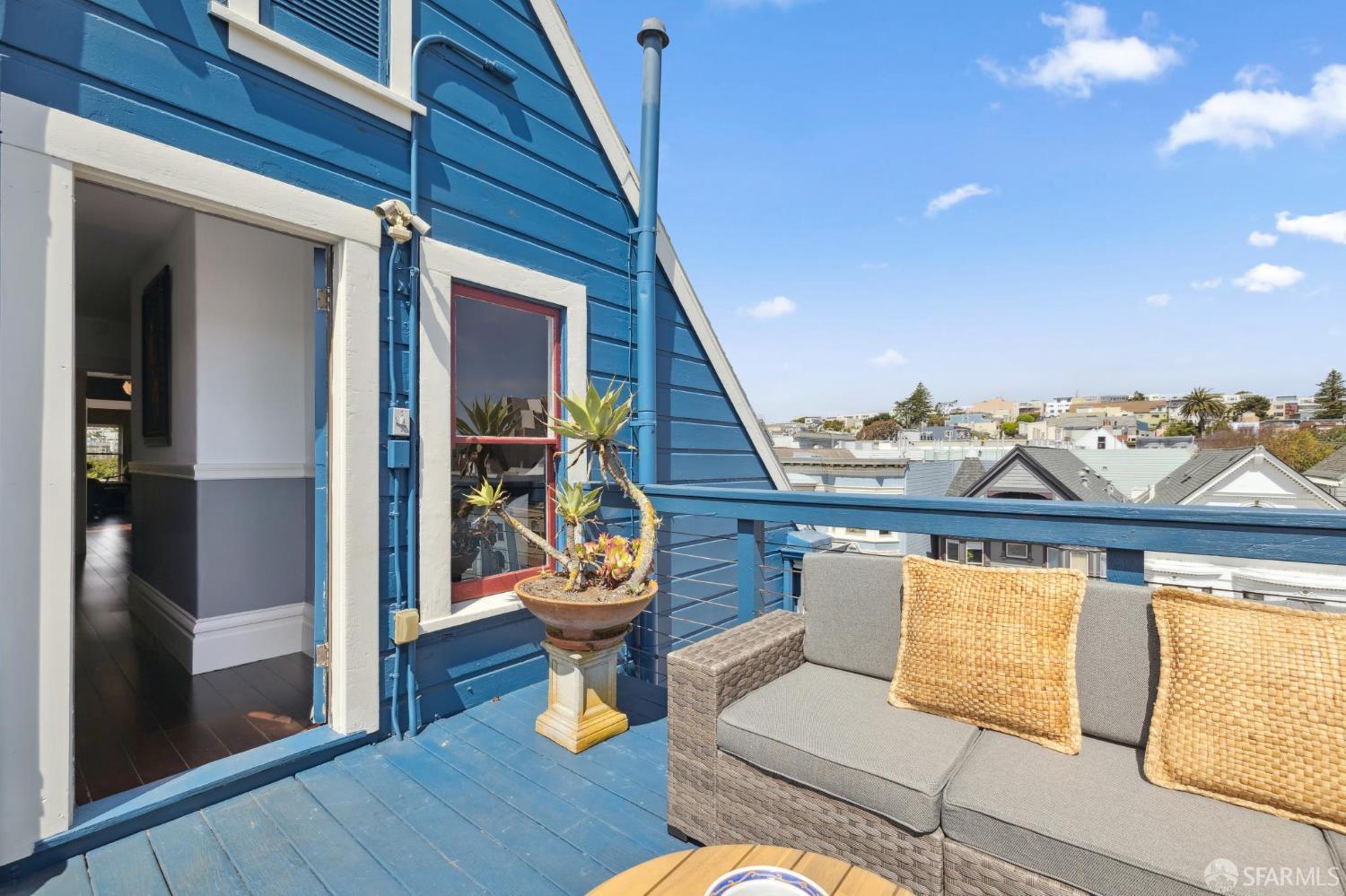Detail Gallery Image 42 of 57 For 560 Lyon St, San Francisco,  CA 94117 - 4 Beds | 2/1 Baths
