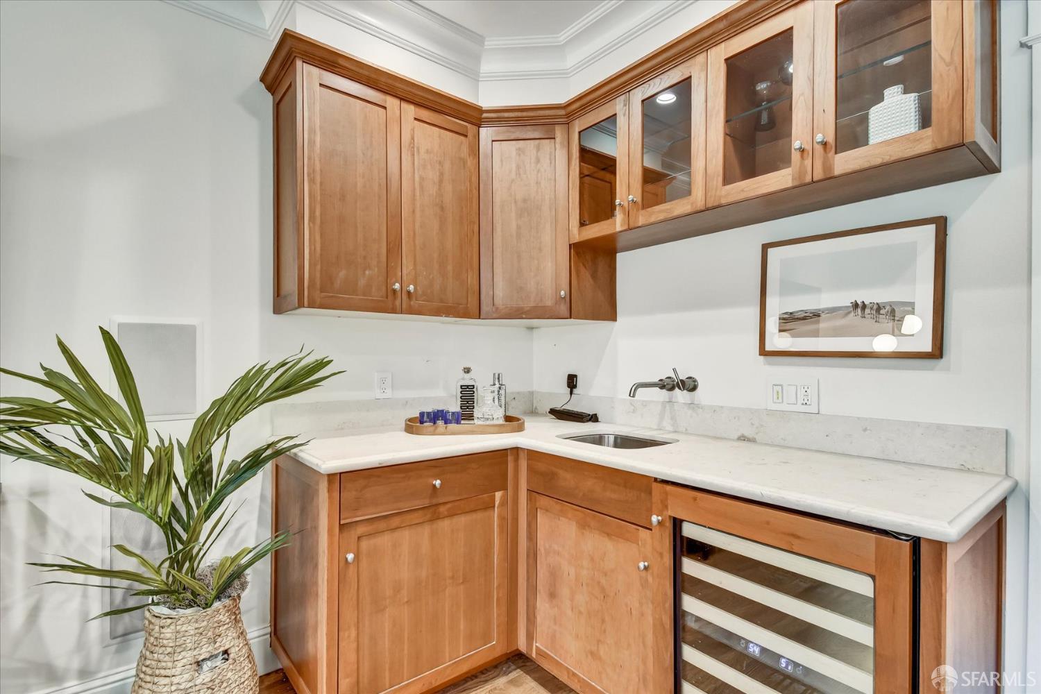 Detail Gallery Image 40 of 61 For 1028 Lombard St, San Francisco,  CA 94109 - 4 Beds | 3/1 Baths
