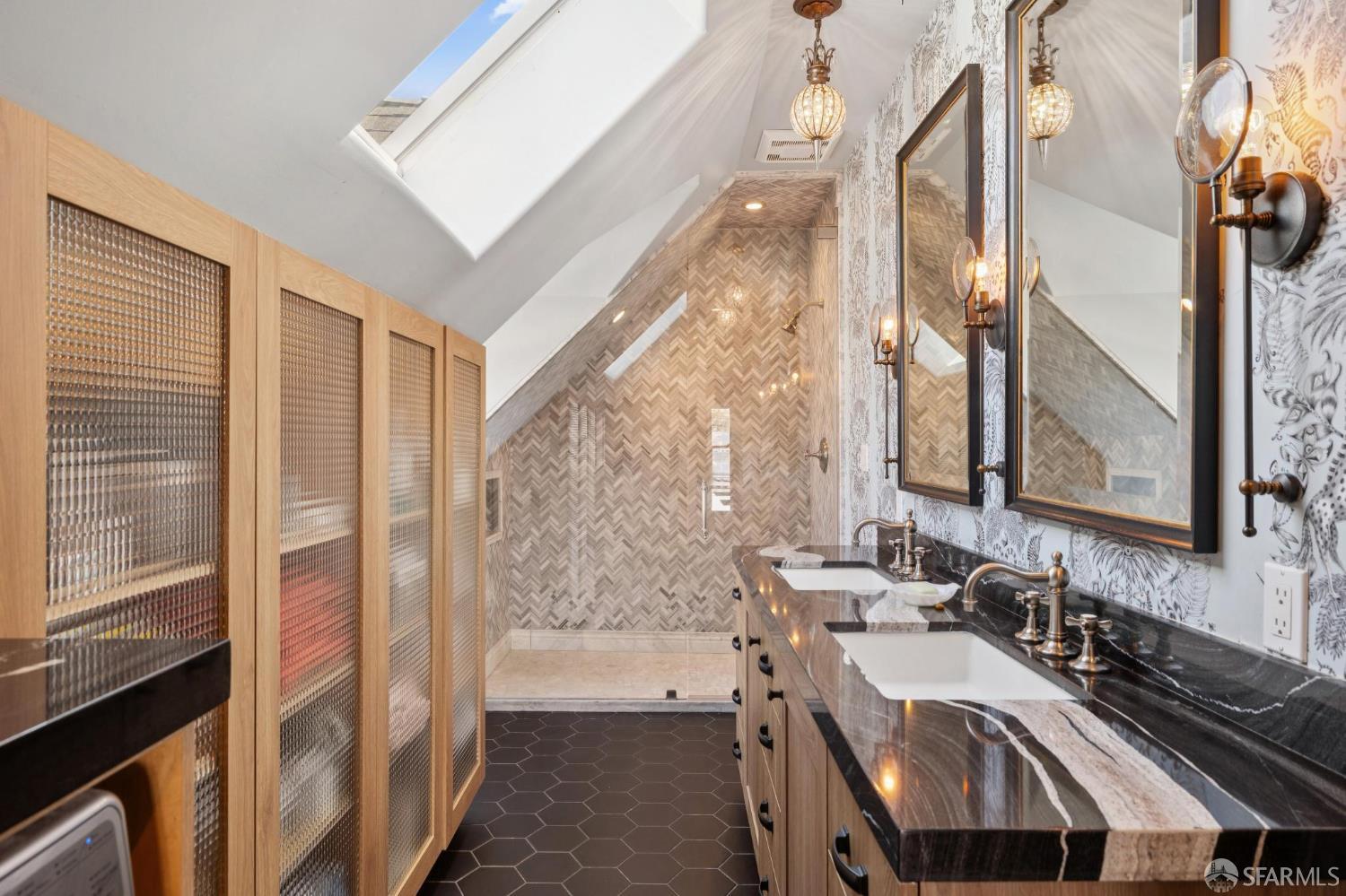 Detail Gallery Image 36 of 57 For 560 Lyon St, San Francisco,  CA 94117 - 4 Beds | 2/1 Baths