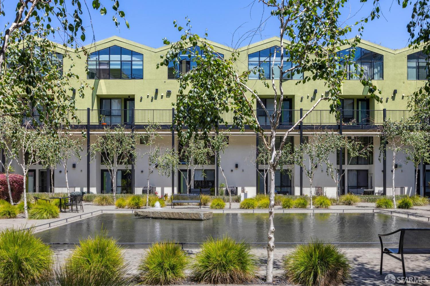 Photo #2: 425068460 Listing 