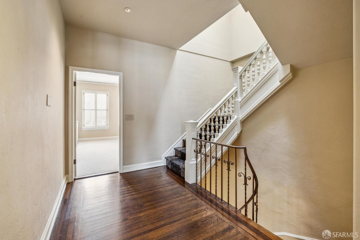 Detail Gallery Image 35 of 65 For 2518 Filbert St, San Francisco,  CA 94123 - 4 Beds | 3/1 Baths