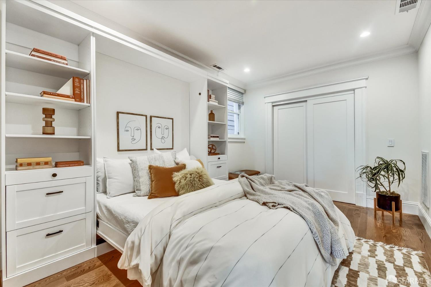 Detail Gallery Image 43 of 61 For 1028 Lombard St, San Francisco,  CA 94109 - 4 Beds | 3/1 Baths
