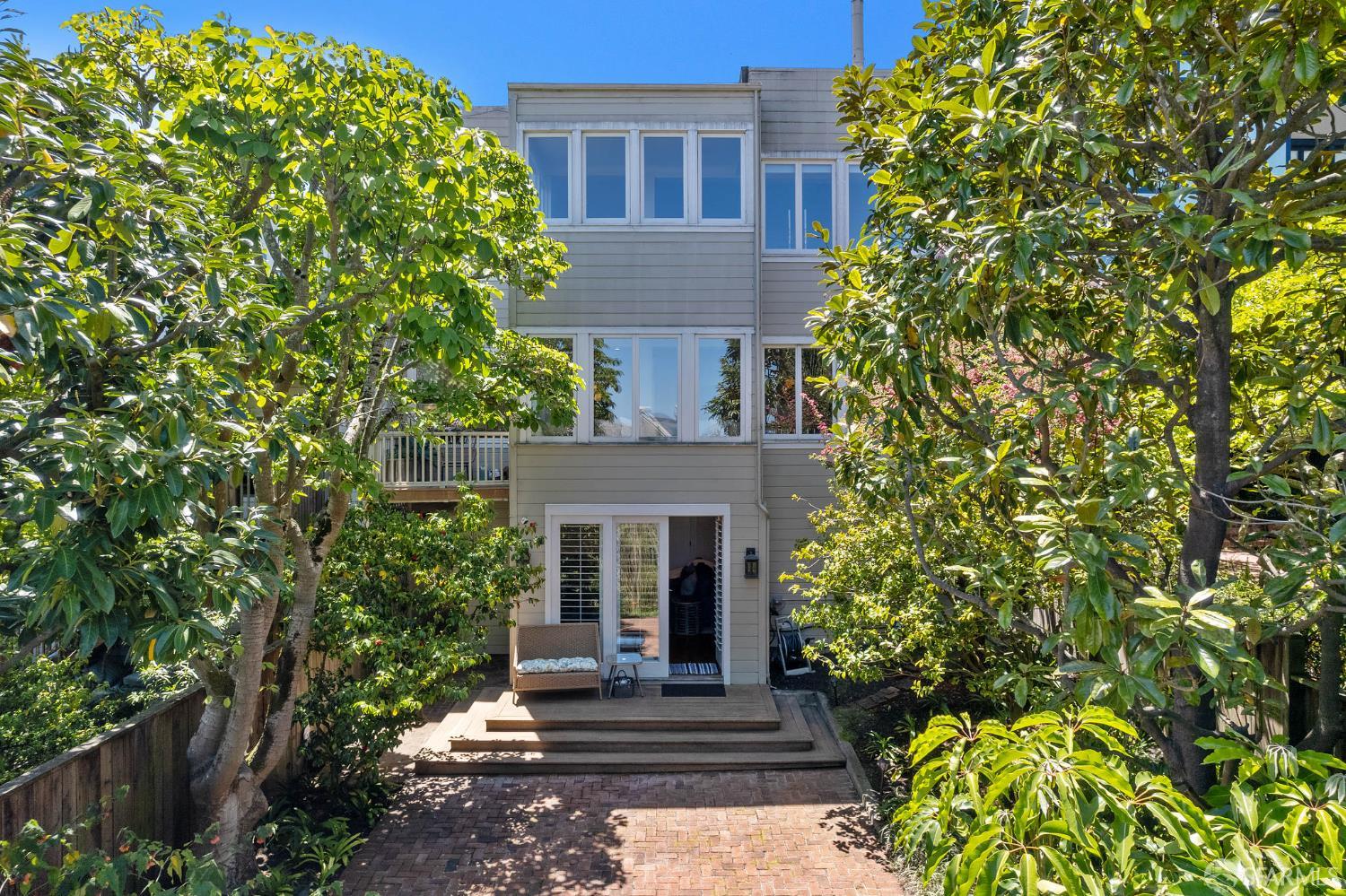 Detail Gallery Image 50 of 61 For 1028 Lombard St, San Francisco,  CA 94109 - 4 Beds | 3/1 Baths