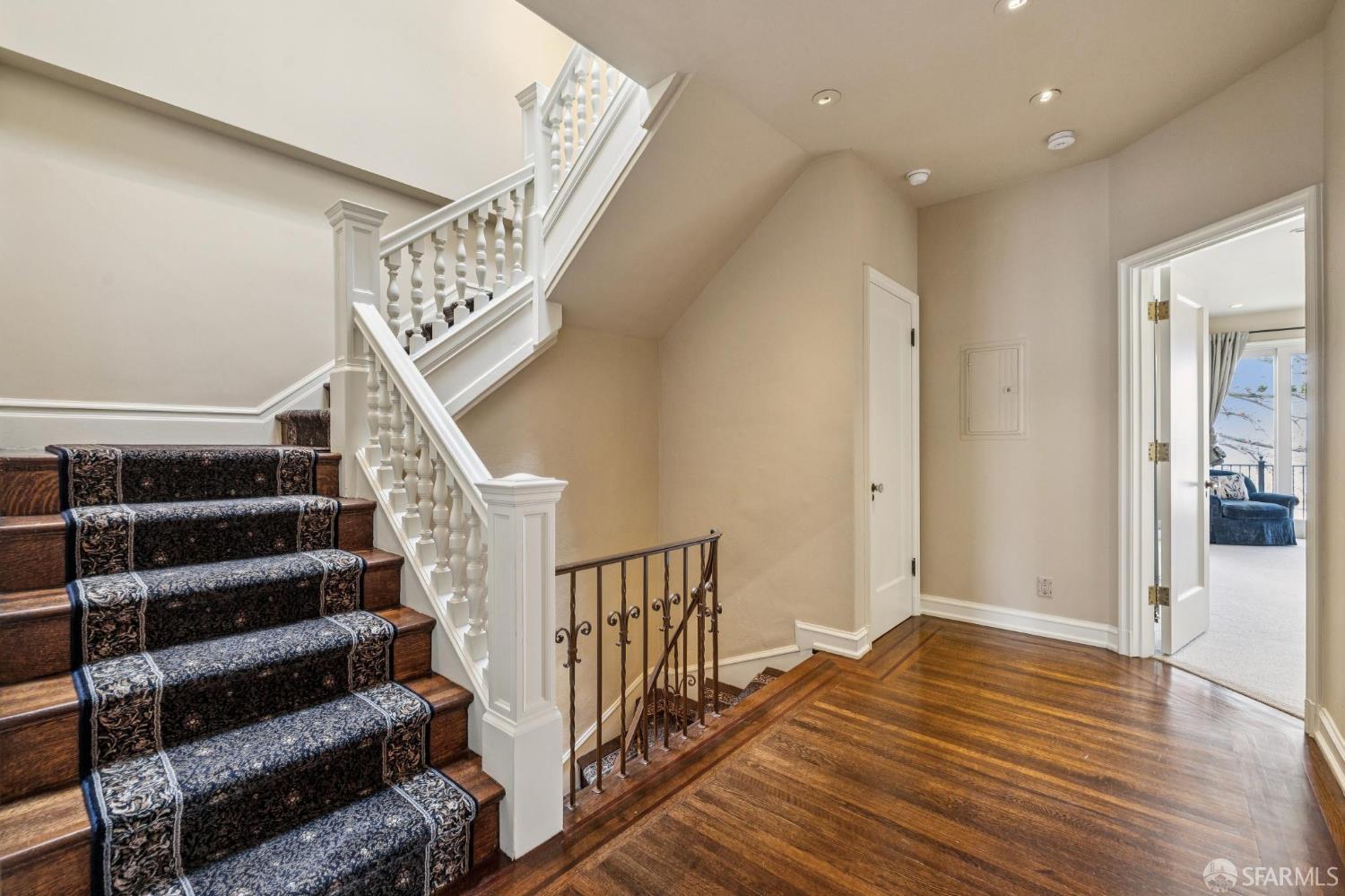 Detail Gallery Image 22 of 65 For 2518 Filbert St, San Francisco,  CA 94123 - 4 Beds | 3/1 Baths