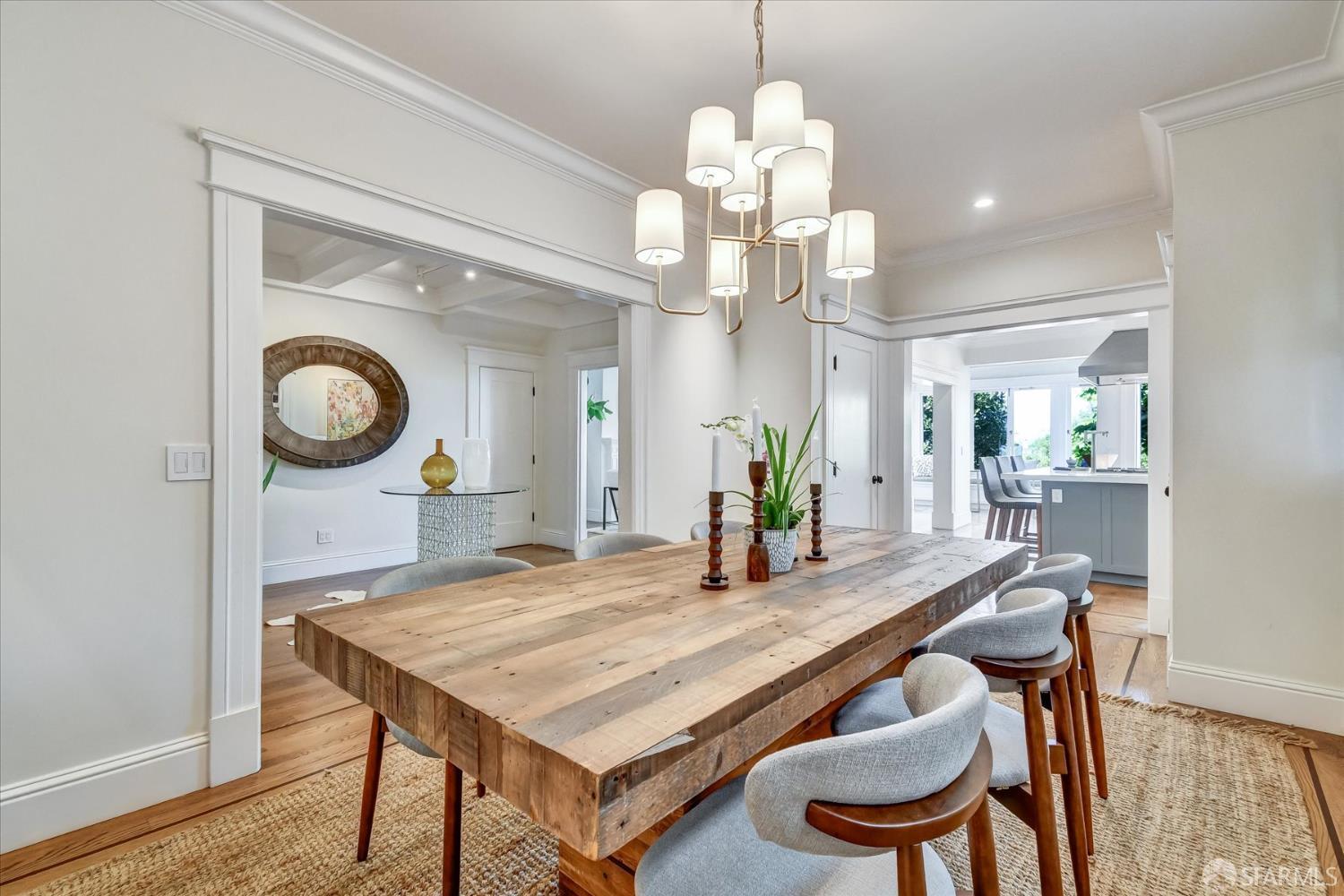 Detail Gallery Image 19 of 61 For 1028 Lombard St, San Francisco,  CA 94109 - 4 Beds | 3/1 Baths
