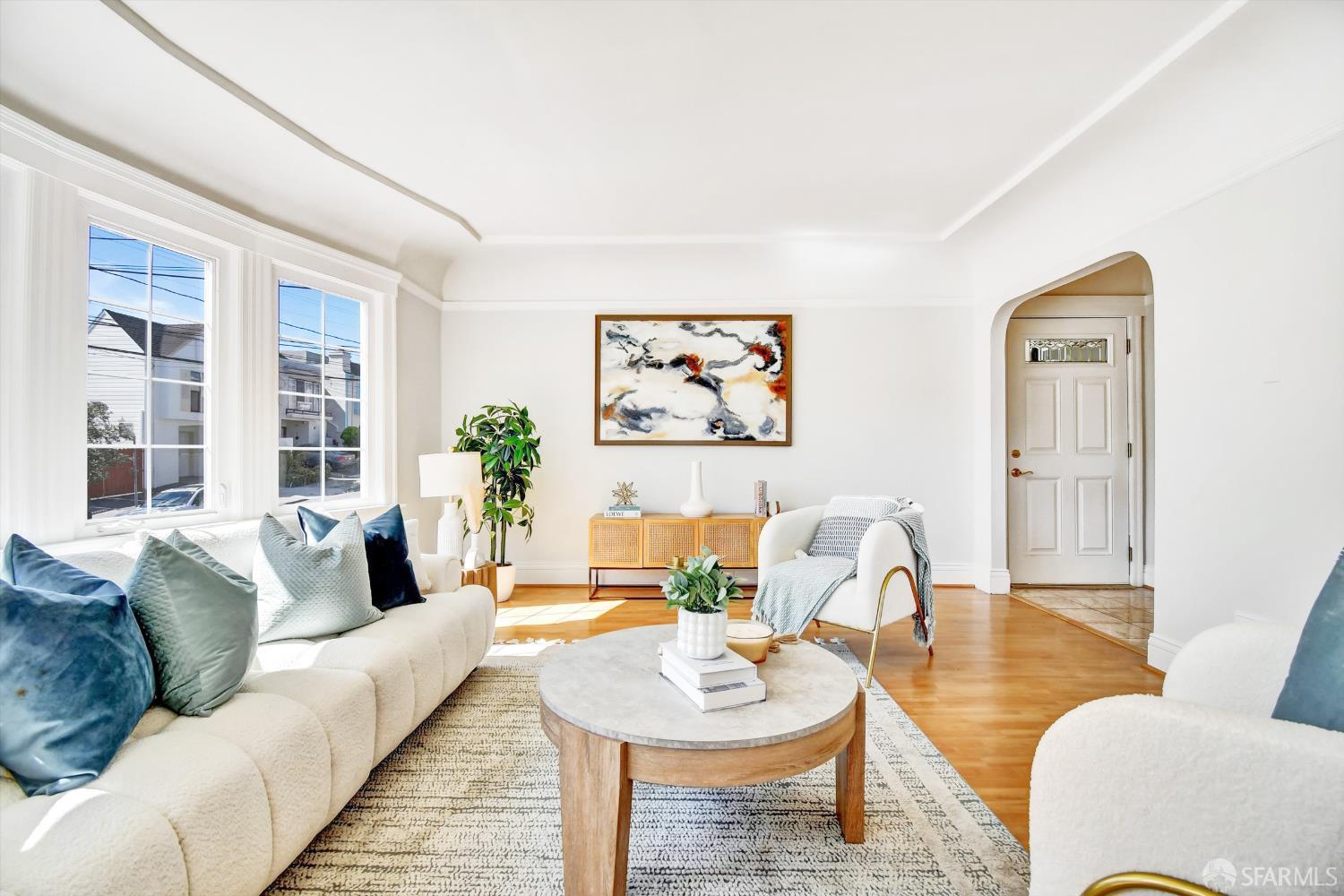 Detail Gallery Image 6 of 60 For 900 Huron Ave, San Francisco,  CA 94112 - 4 Beds | 3 Baths