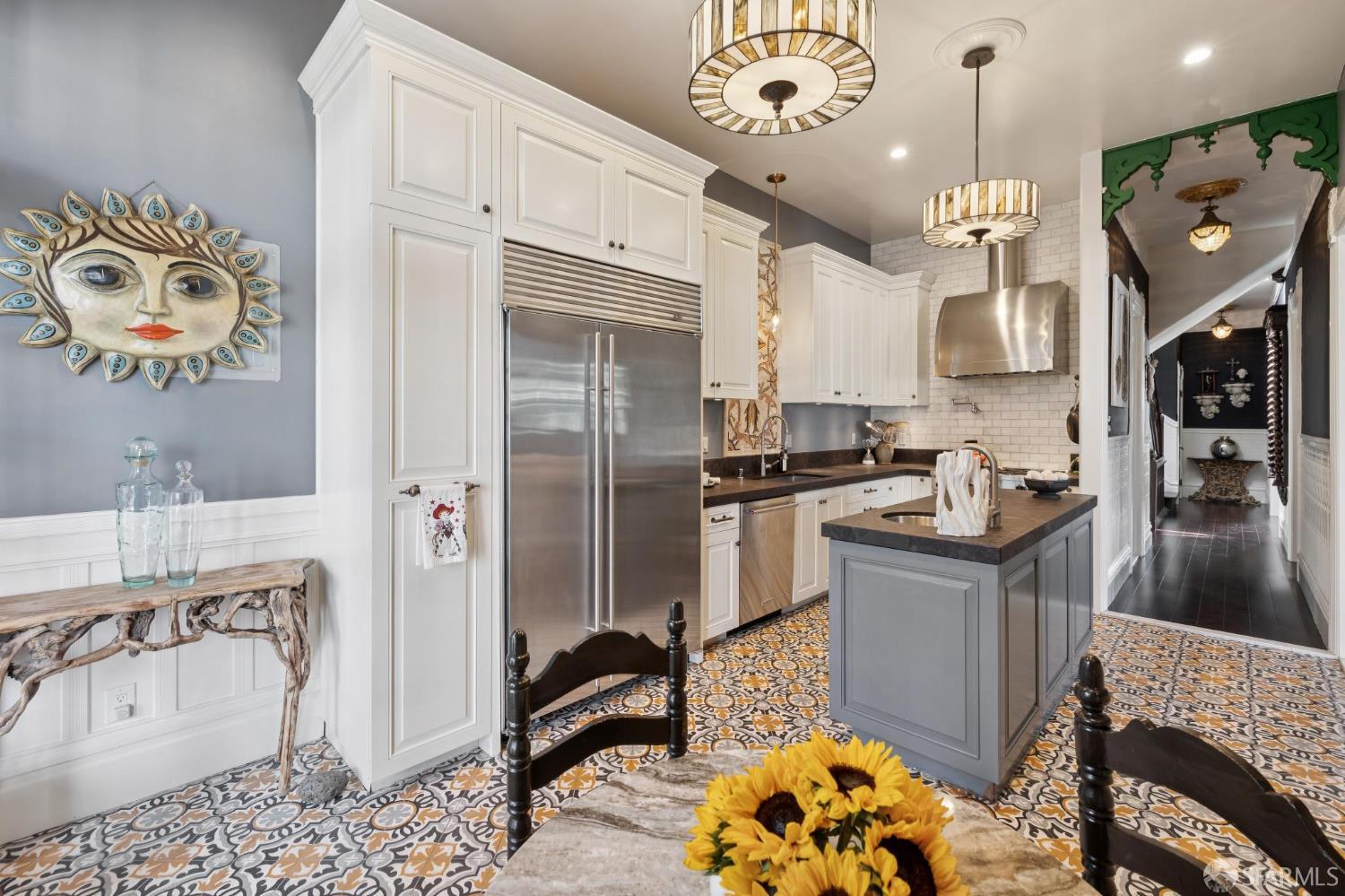 Detail Gallery Image 21 of 57 For 560 Lyon St, San Francisco,  CA 94117 - 4 Beds | 2/1 Baths