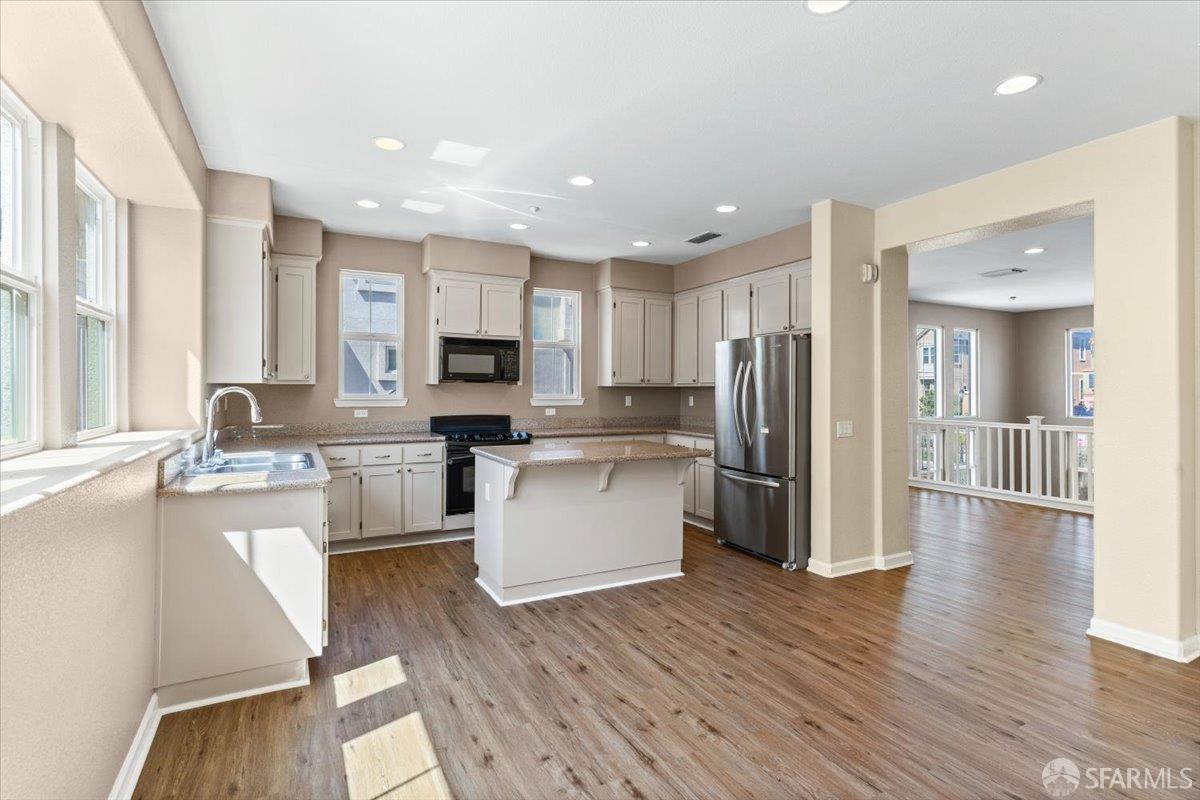 Detail Gallery Image 24 of 61 For 2933 1st St #1004,  Livermore,  CA 94550 - 3 Beds | 2/1 Baths