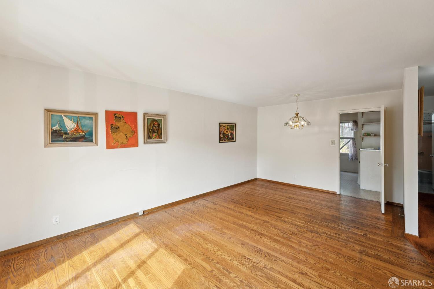 Detail Gallery Image 5 of 28 For 151 Putnam St, San Francisco,  CA 94110 - 2 Beds | 1 Baths